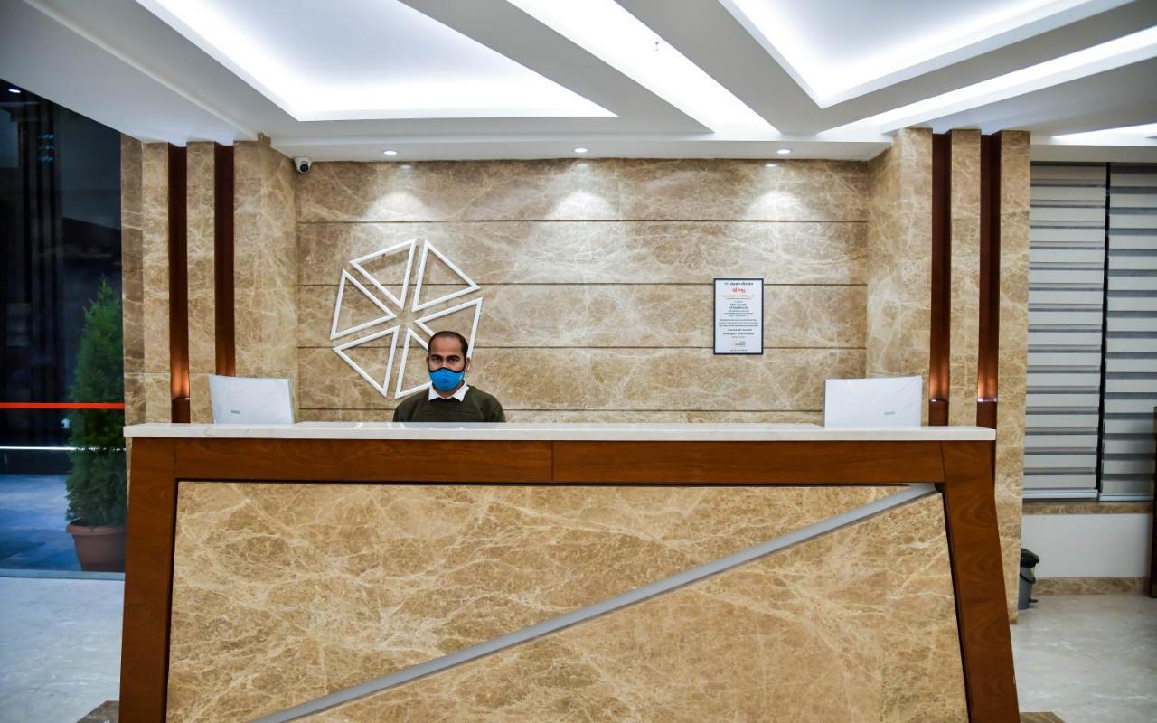 Shree Ganga Smb Hotels Ujjain Esterno foto