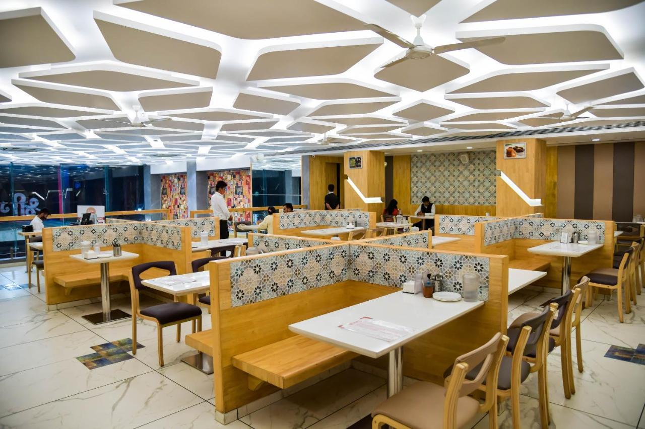 Shree Ganga Smb Hotels Ujjain Esterno foto