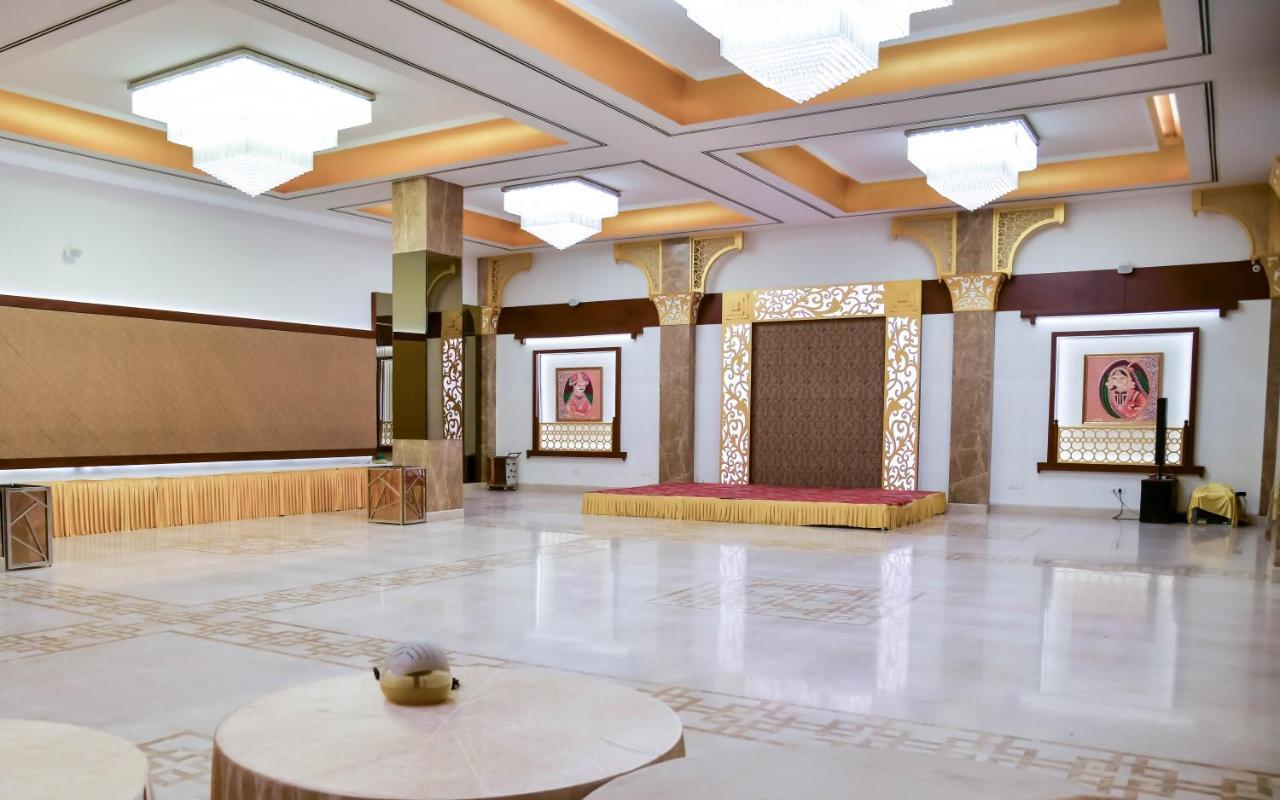 Shree Ganga Smb Hotels Ujjain Esterno foto