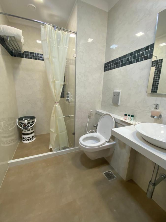 Shree Ganga Smb Hotels Ujjain Esterno foto
